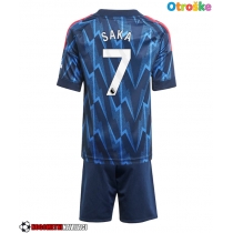 Otroške Nogometnih dresov Arsenal Bukayo Saka #7 Gostujoči 2025-26 Kratki rokavi (+ hlače)